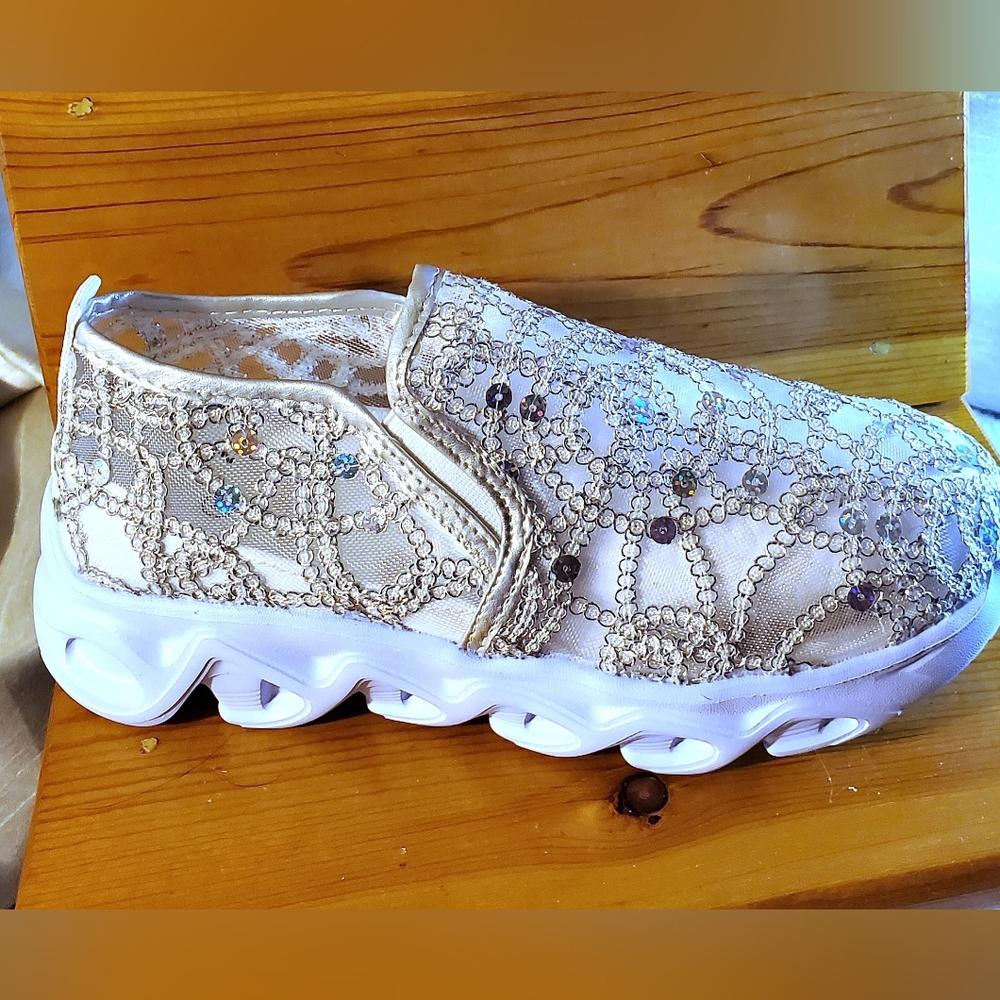 Silver and White Sequin Slip-On Shoes Women Metallic Sequined Mesh Slip-On Sneak